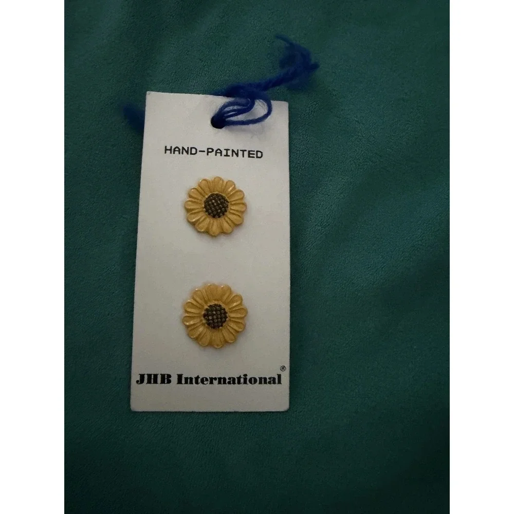 JHB Sunflower Novelty Shank Buttons Set Of 2